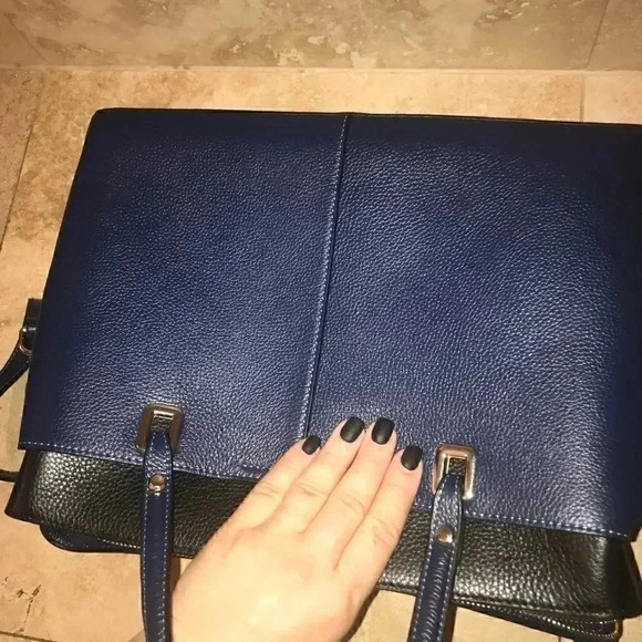 European Leather Bag Nobel paid 300$ - Picture 3 of 8